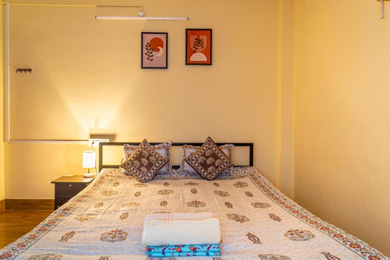 Mulaqat Homestay Siliguri Buitenkant foto